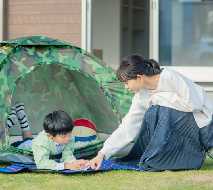 テントを立てれば、ここはキャンプ場。そして僕の秘密基地！