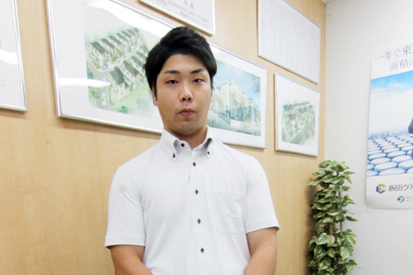 営業担当　加藤