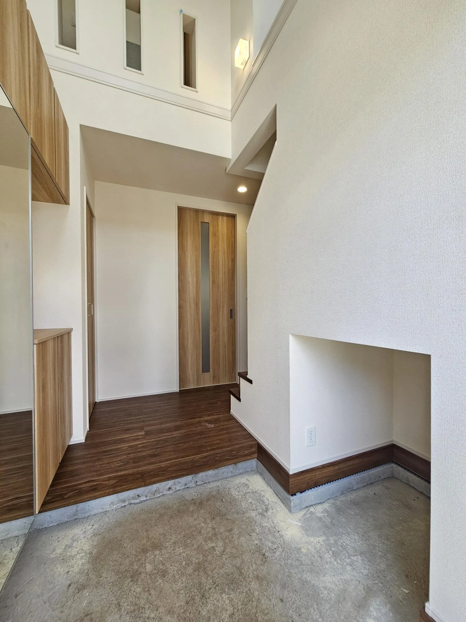 10号棟　玄関