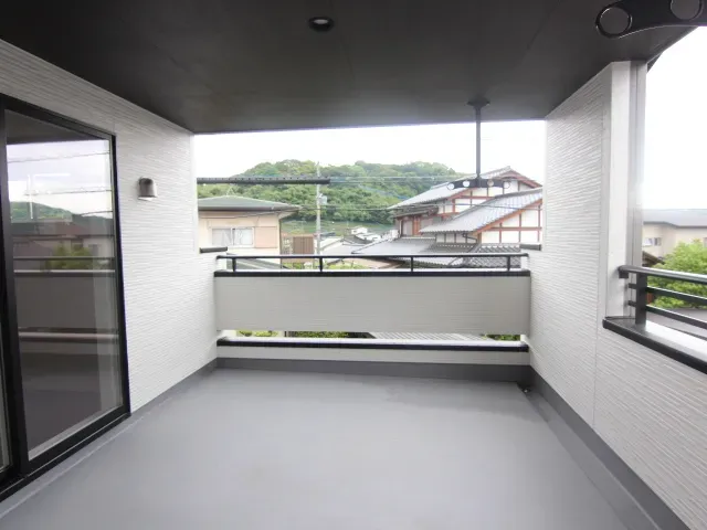 2階インナーバルコニー　1号棟