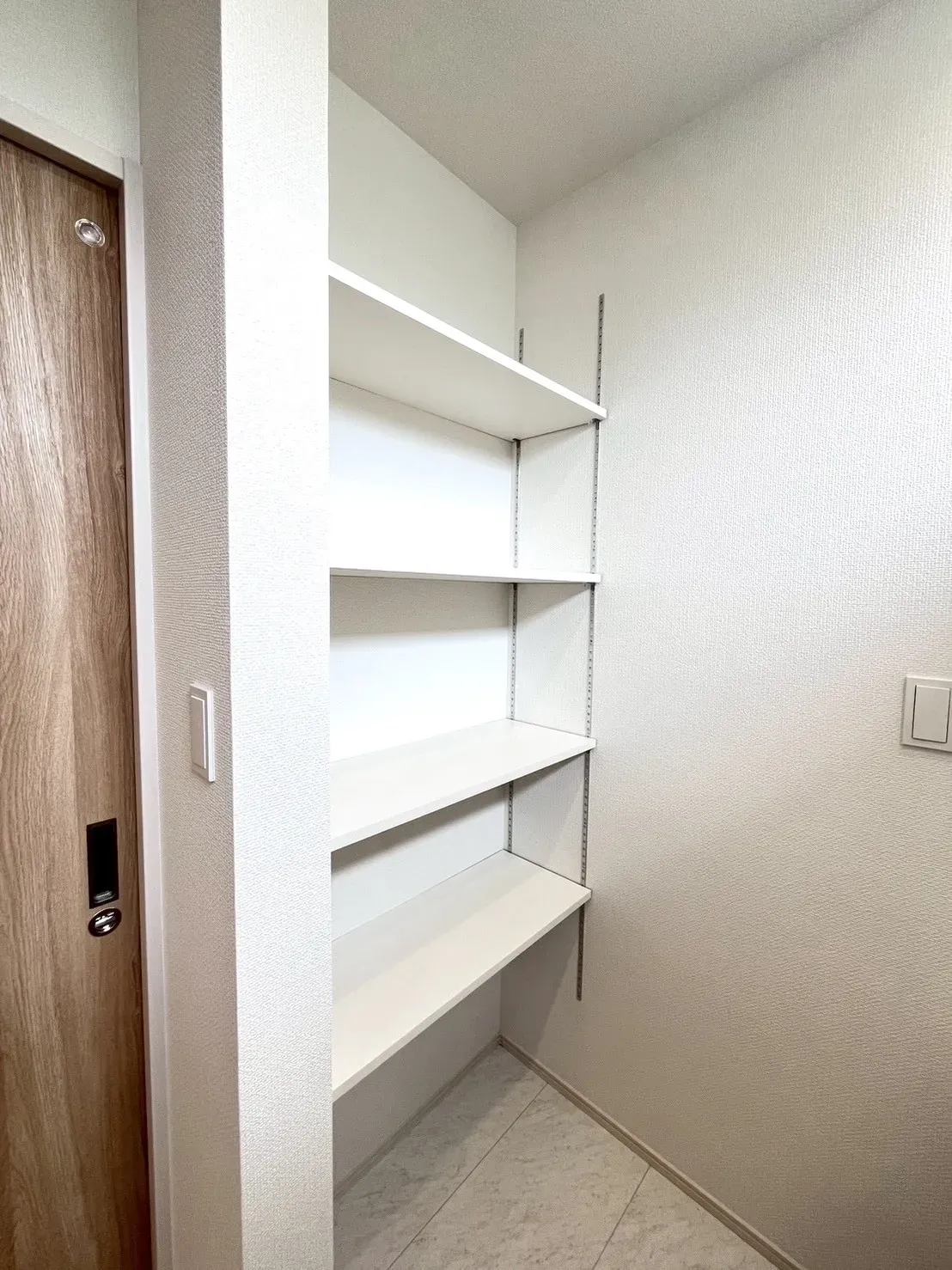 2号棟 洗面 可動棚