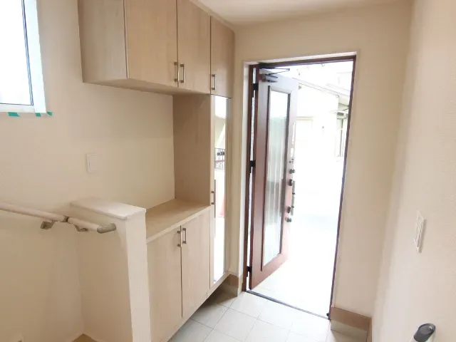 玄関 2号棟