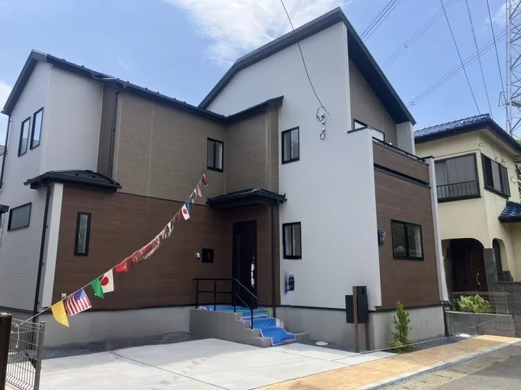 【外観】スタイリッシュな外観が街並みに映える住まいです♪