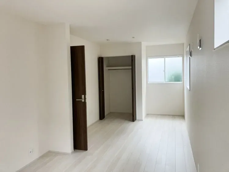 【主寝室】お部屋の使い方が広がる間取りです♪