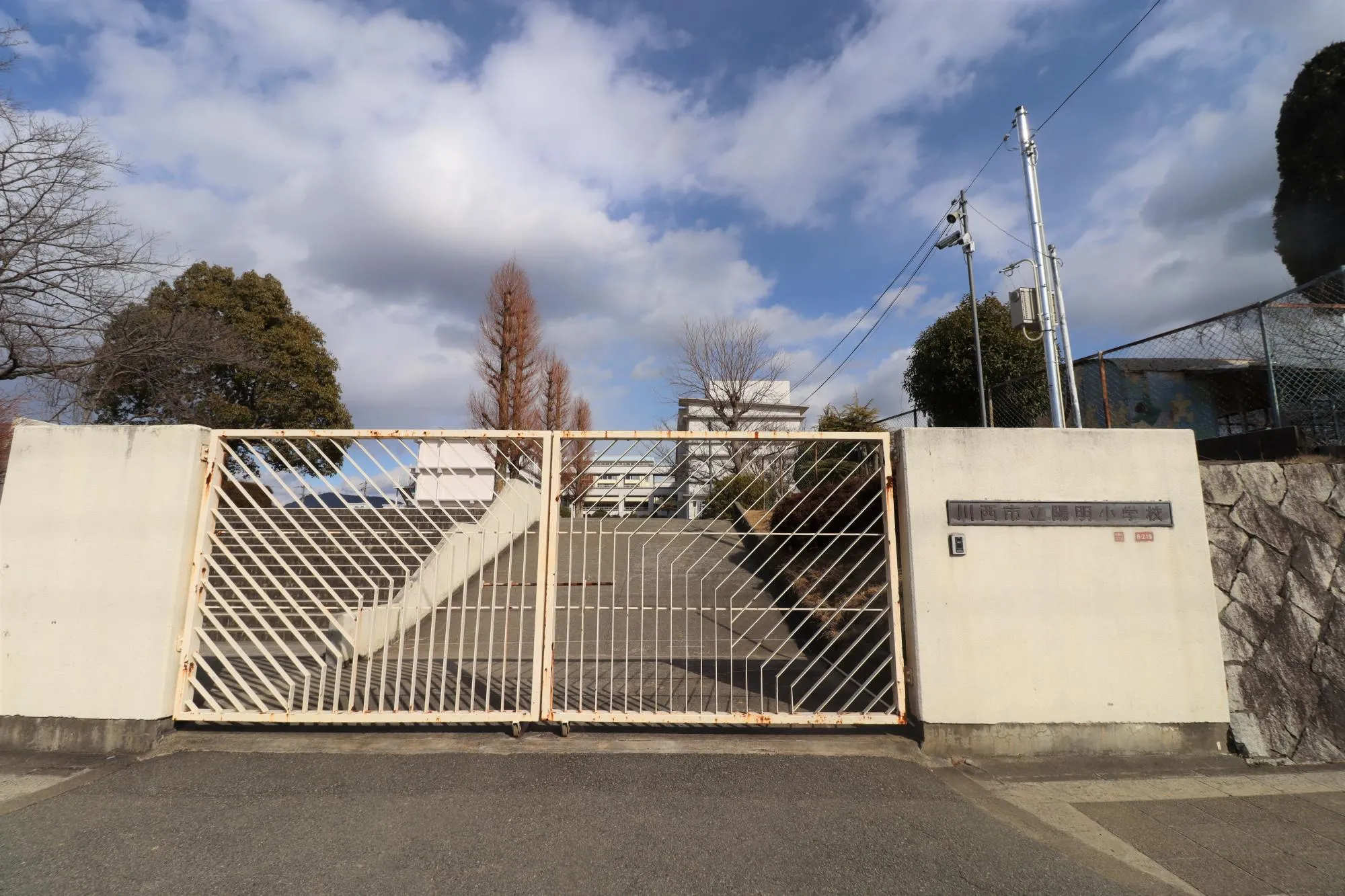 川西市立陽明小学校