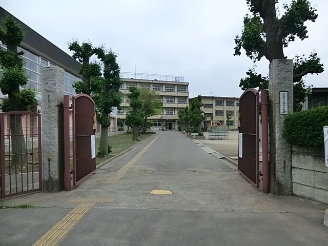 久喜小学校