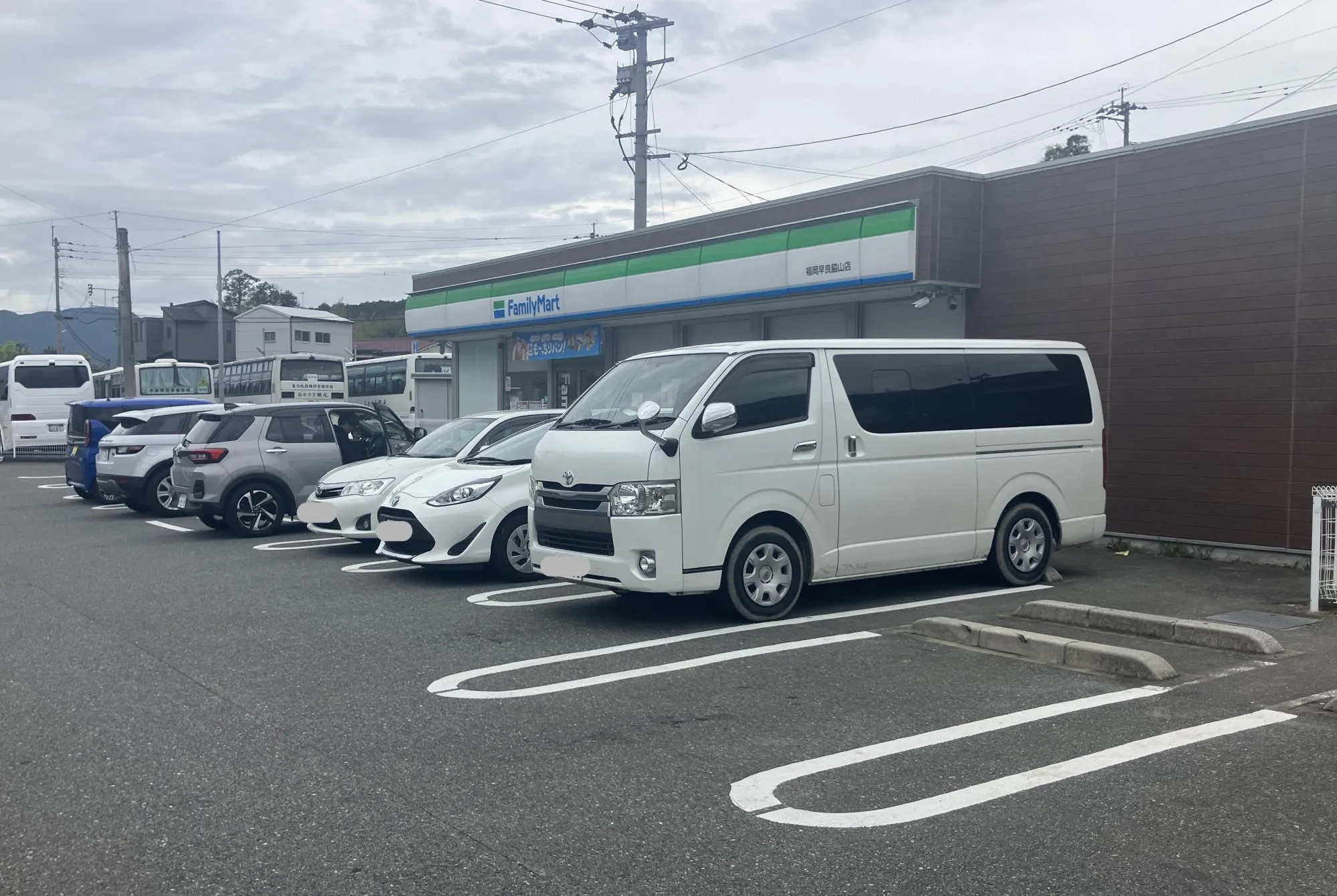 ファミリーマート福岡早良脇山店