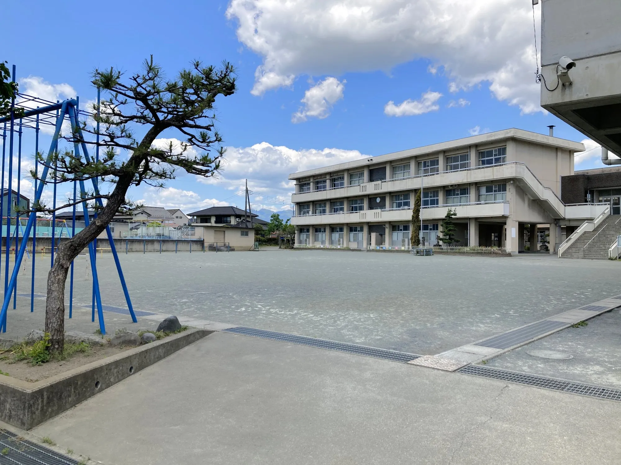 豊岡小学校