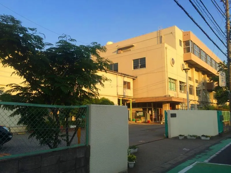 前川東小学校
