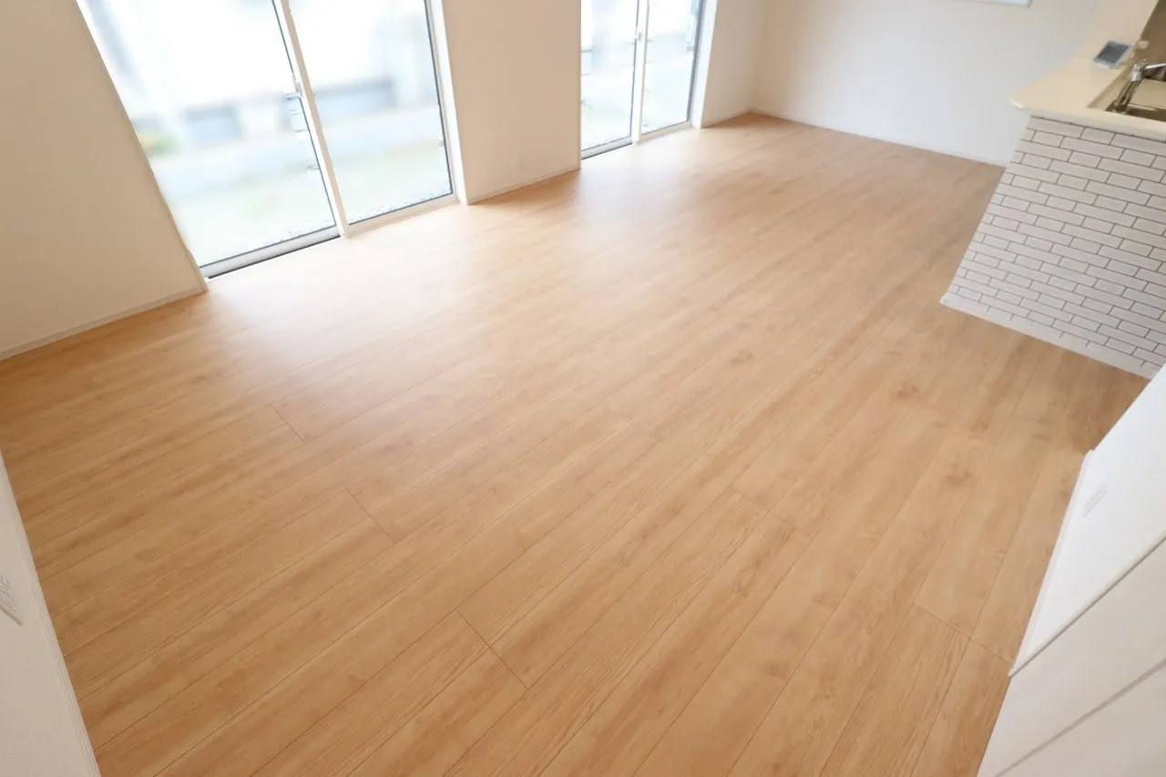 【5号棟:LDK】
