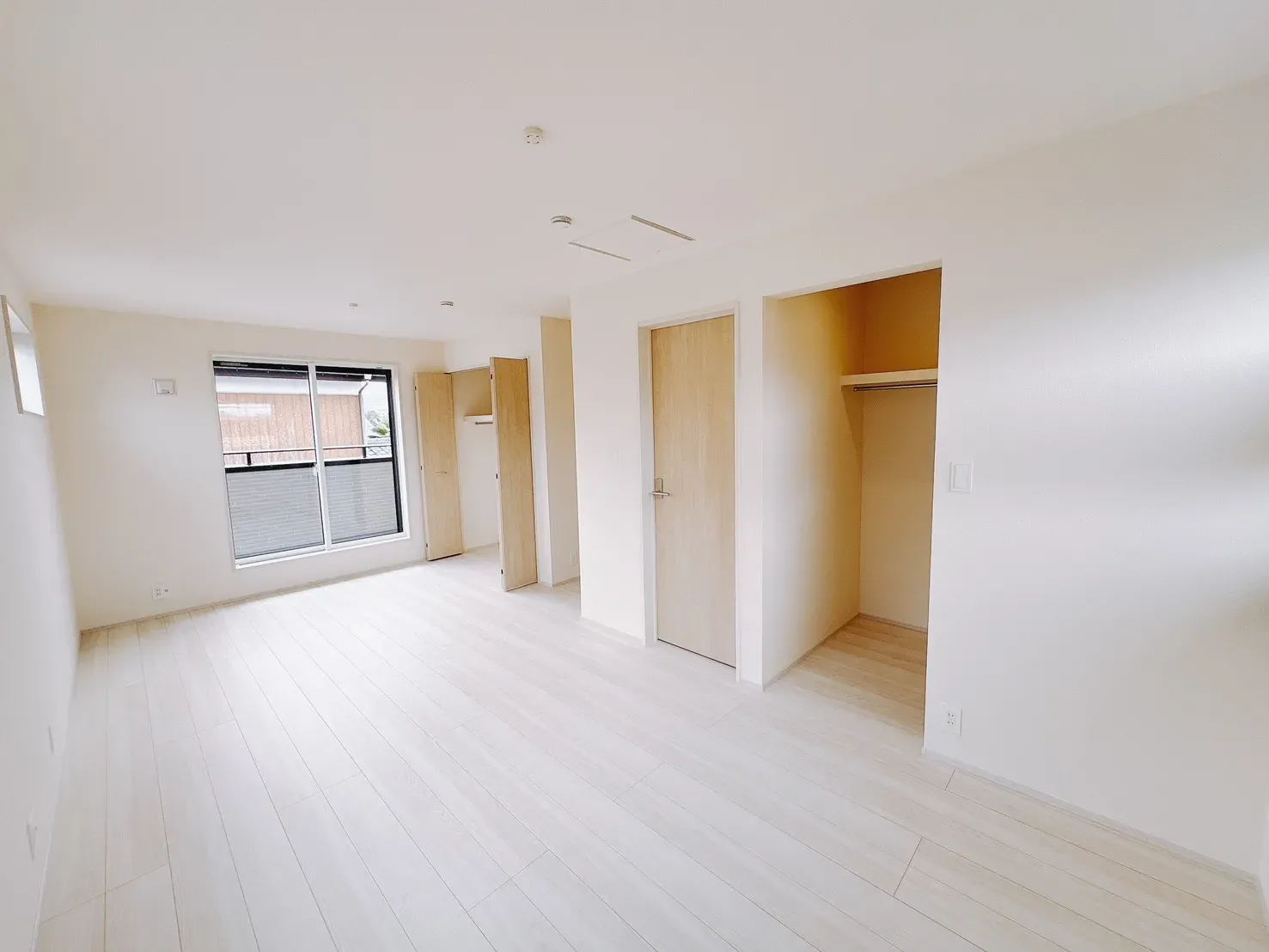 【洋室(10.39帖)】将来こども部屋として1部屋を2つの部屋にアレンジできるフレキシブルルーム(10.50帖)※将来2部屋として利用の場合、間仕切壁工事は有償となります。