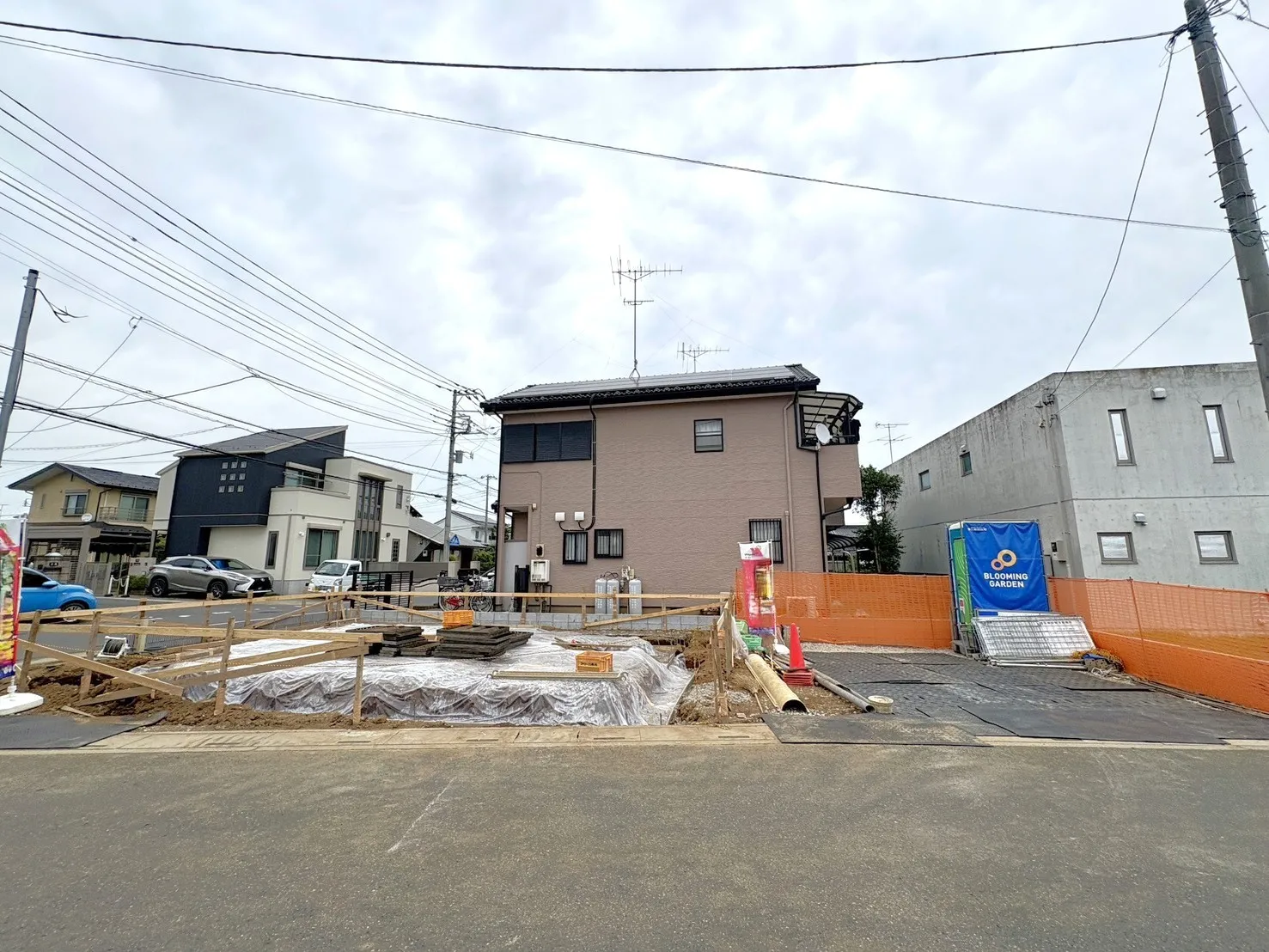 【外観写真】ニューシャトル「内宿」駅徒歩3分の駅近立地!通勤・通学に便利で、毎日の移動も快適な住環境です。
