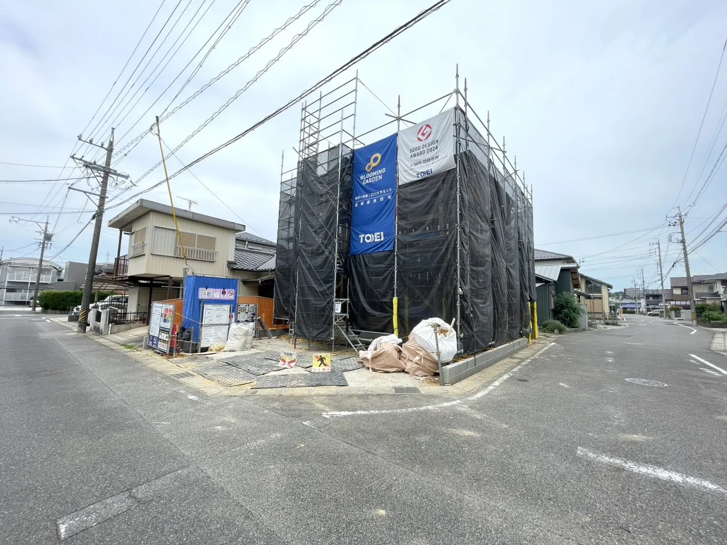 販売現地