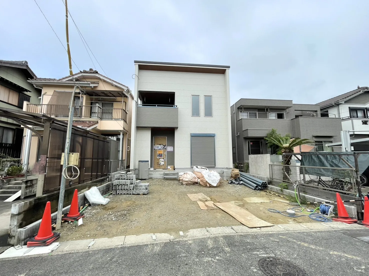 販売現地