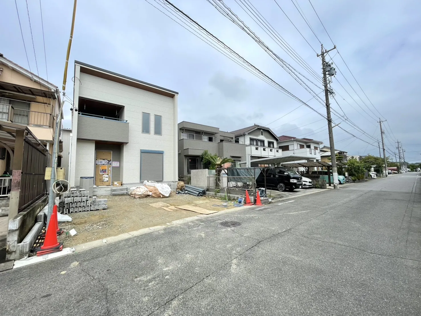 販売現地