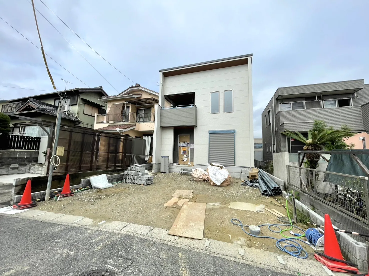 販売現地