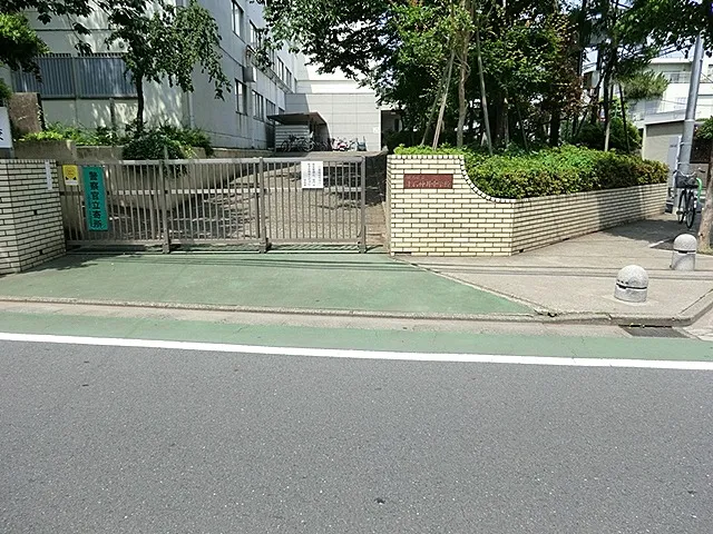練馬区立石神井中学校