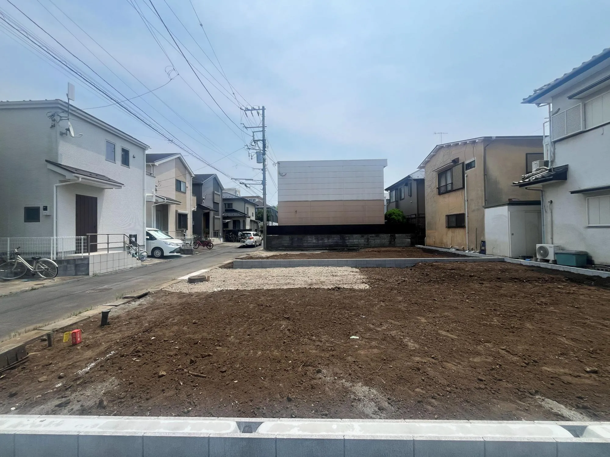 北側から見た現地。