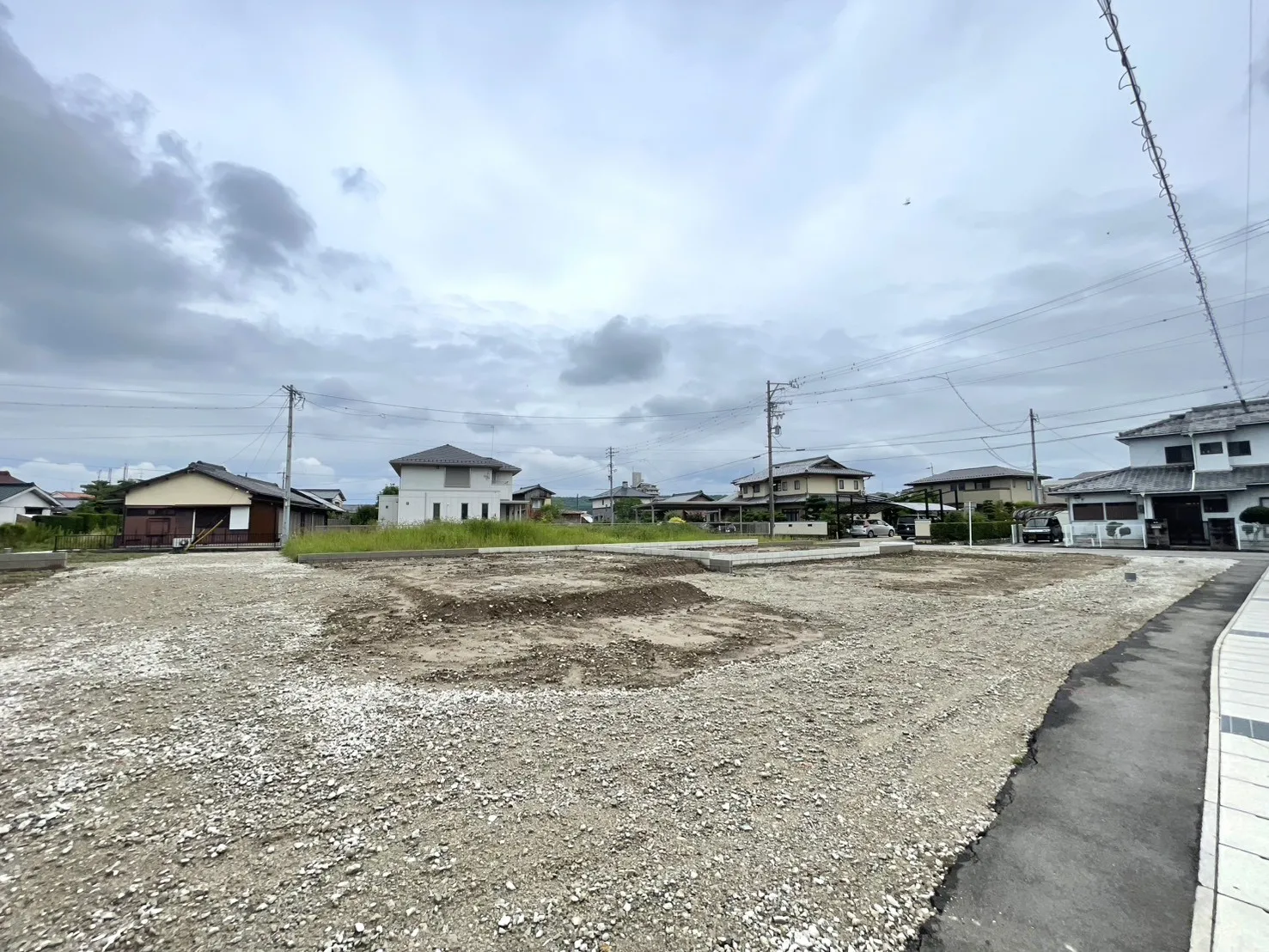 販売現地