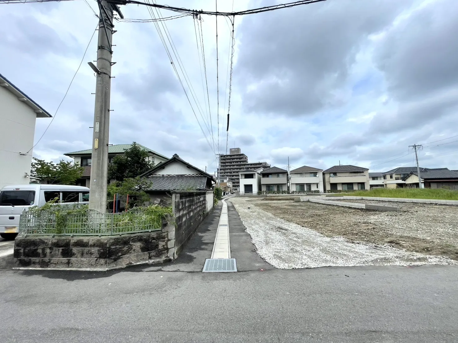 販売現地
