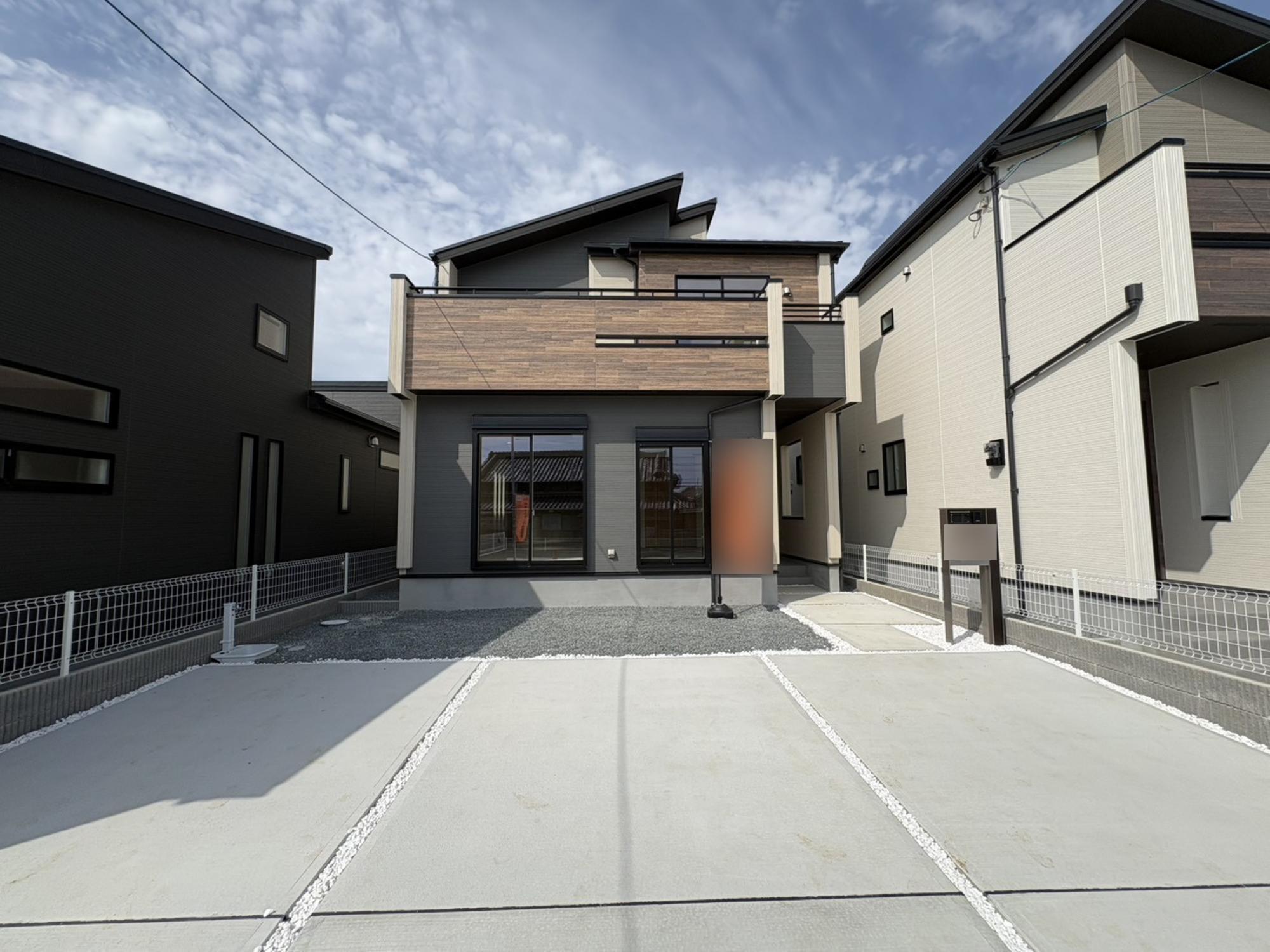 ブルーミングガーデン 加古川市野口町坂元3棟