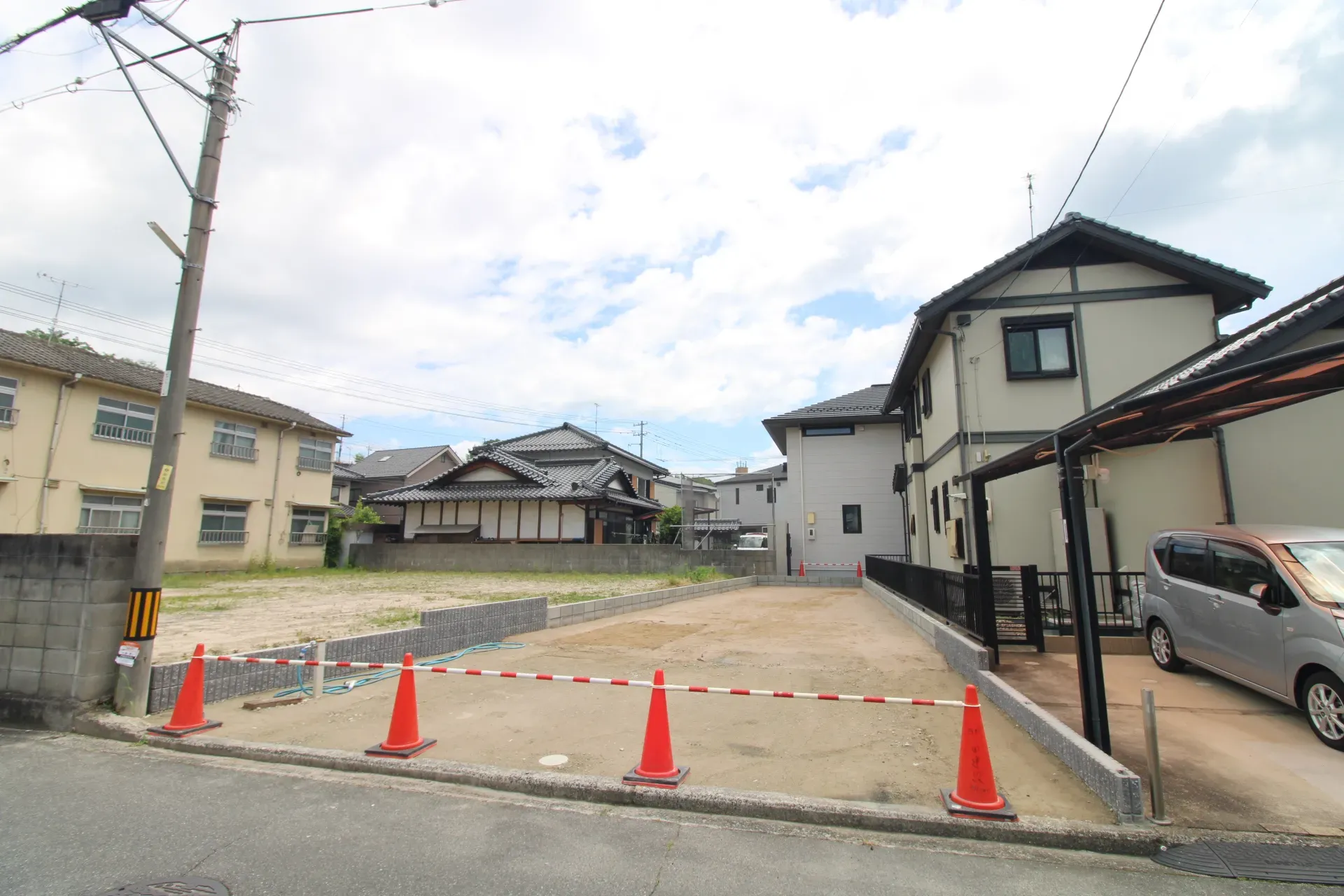 前面道路から見た宅地