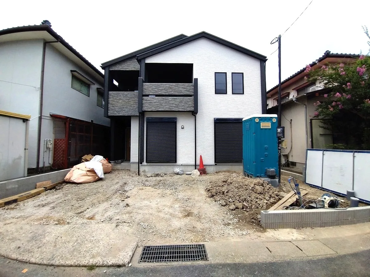 1号棟建物外観(8月9日撮影)